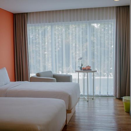 The Bountie Hotel And Convention Centre Сукабумі Екстер'єр фото